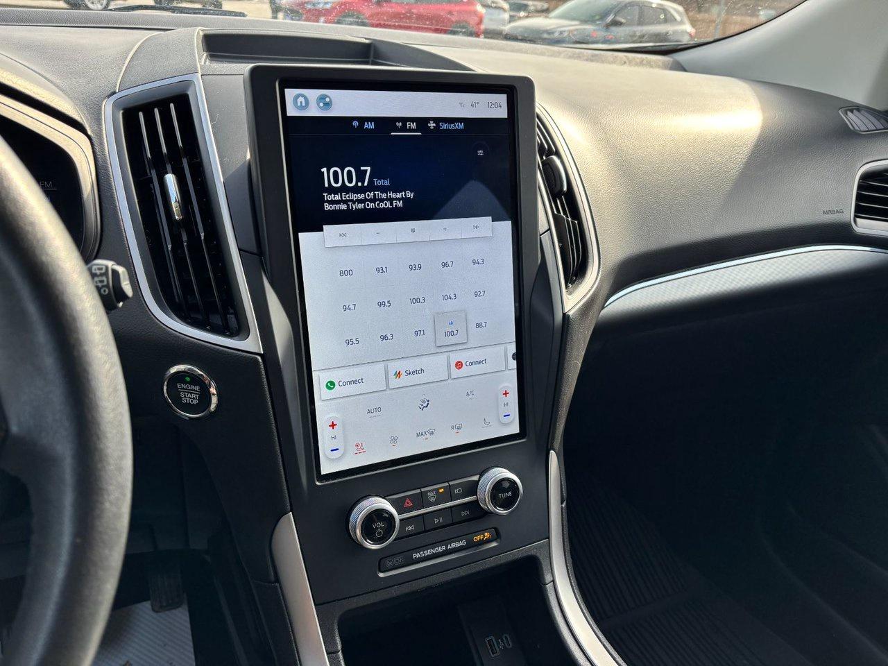 2022 Ford Edge SEL Photo