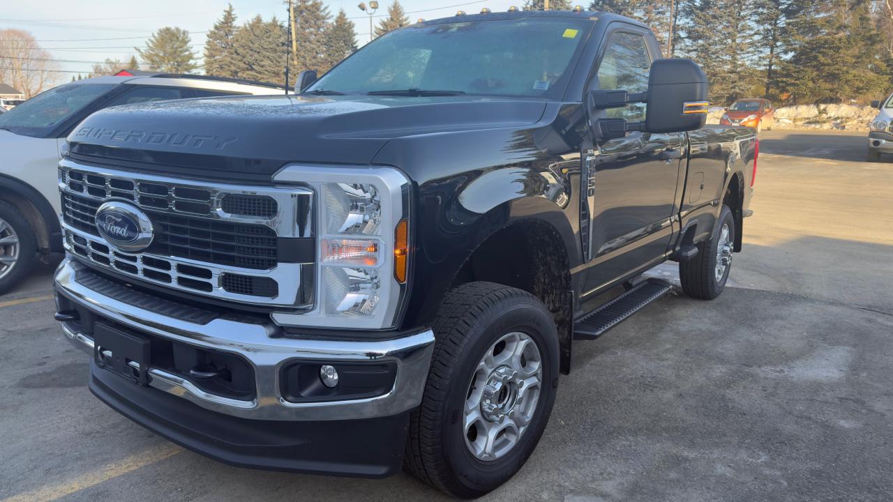 2025 Ford SUPERDUTY F-250® XLT Photo0