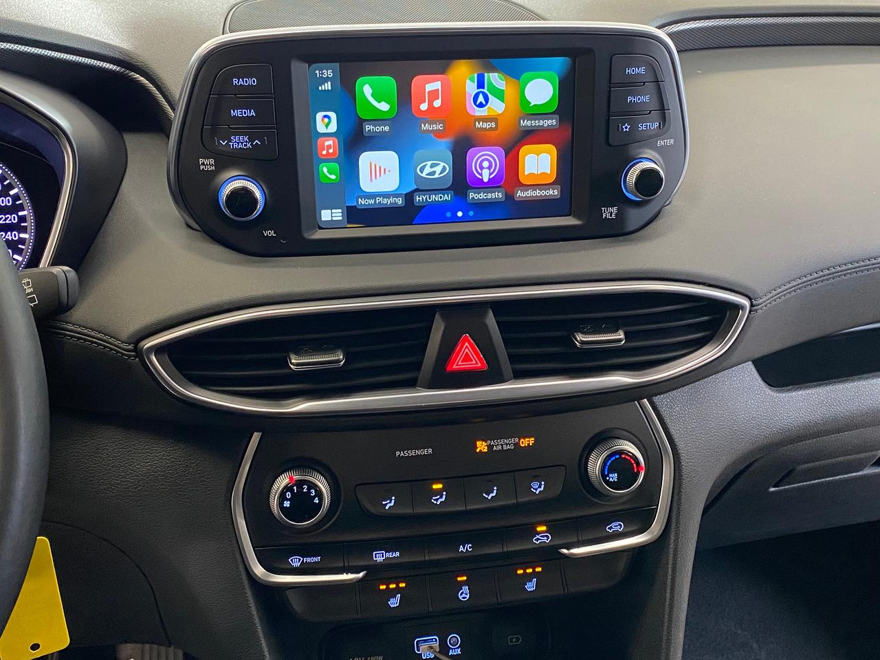 2019 Hyundai Santa Fe Prefferred AWD+New Tires+Brakes+Camera+CLEANCARFAX Photo