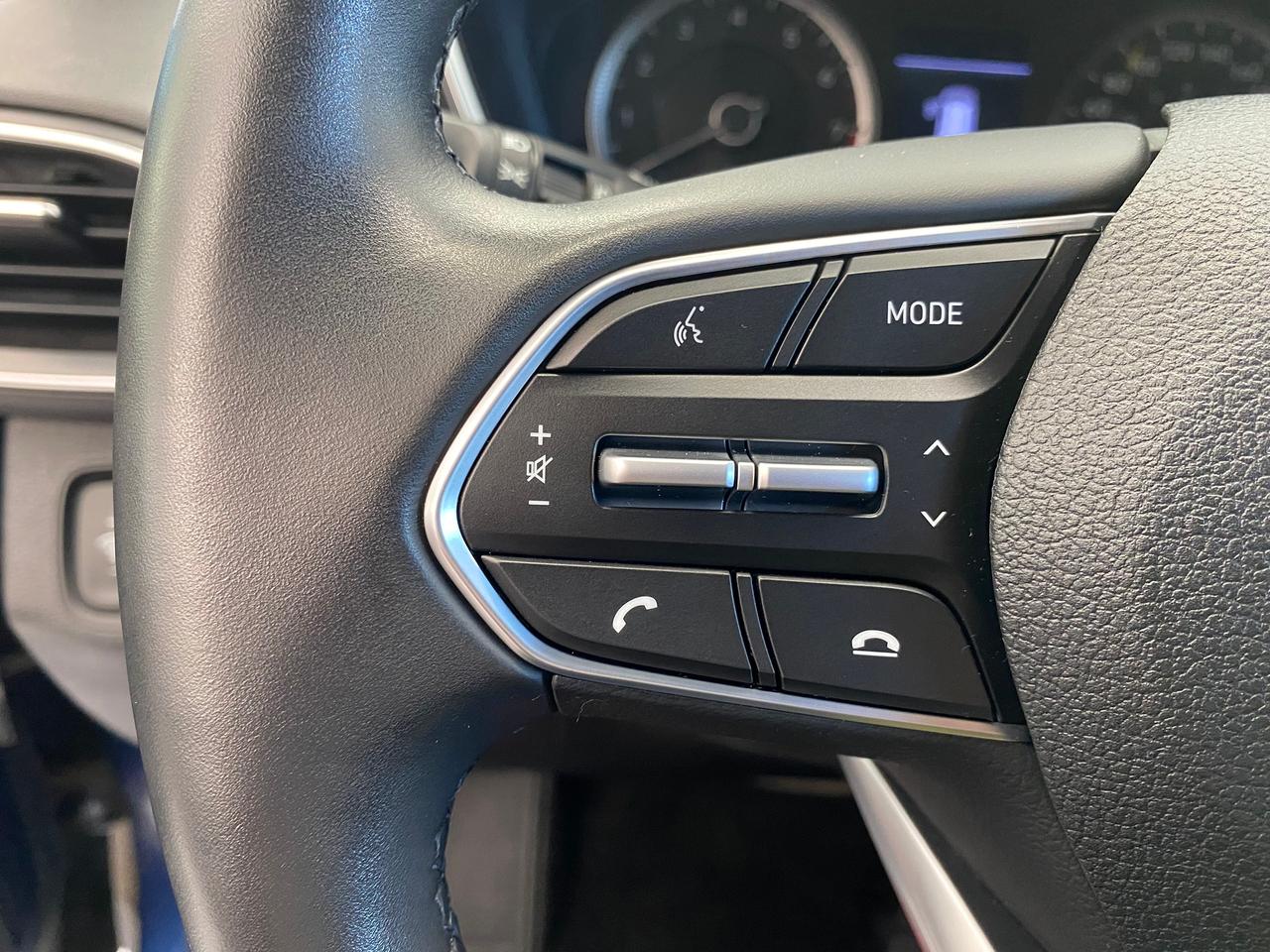 2019 Hyundai Santa Fe Prefferred AWD+New Tires+Brakes+Camera+CLEANCARFAX Photo