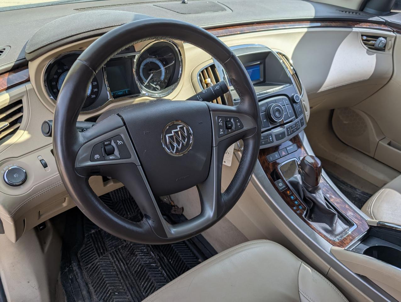 2010 Buick LaCrosse 4dr Sdn Cxl Fwd - Photo #5
