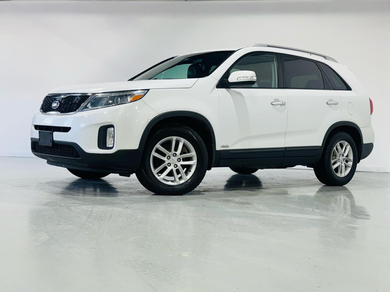 Used 2015 Kia Sorento AWD 4dr I4 GDI Auto LX for sale in North York, ON