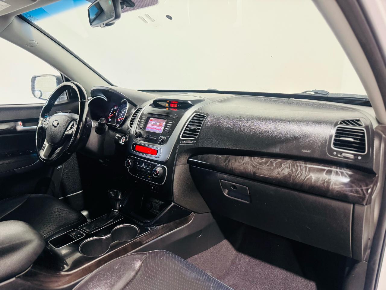 2015 Kia Sorento AWD 4dr I4 GDI Auto LX - Photo #25