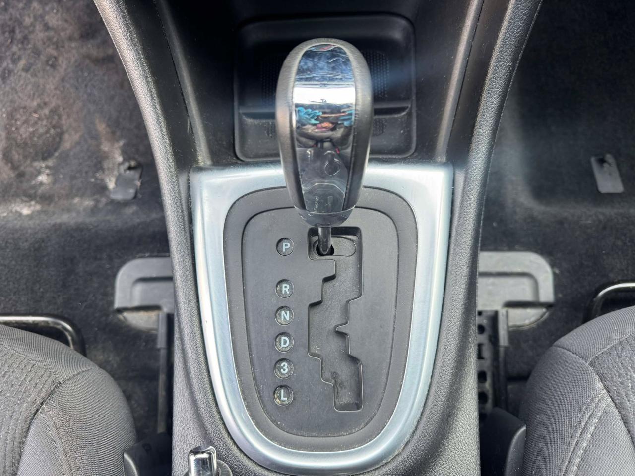 2013 Chrysler 200 4dr Sdn LX - Photo #20