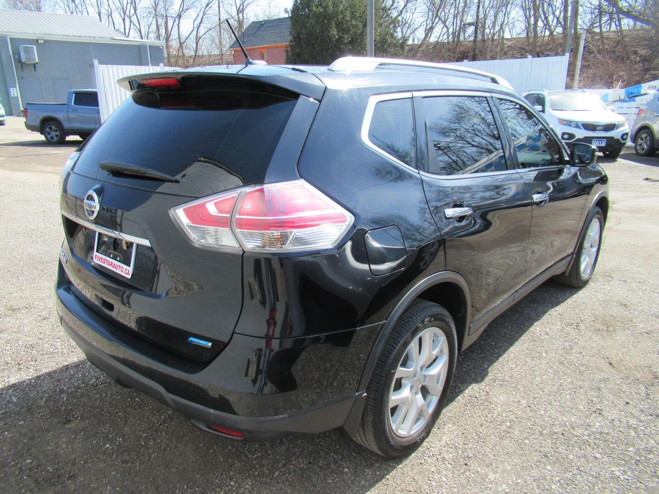 2015 Nissan Rogue S - Photo #4