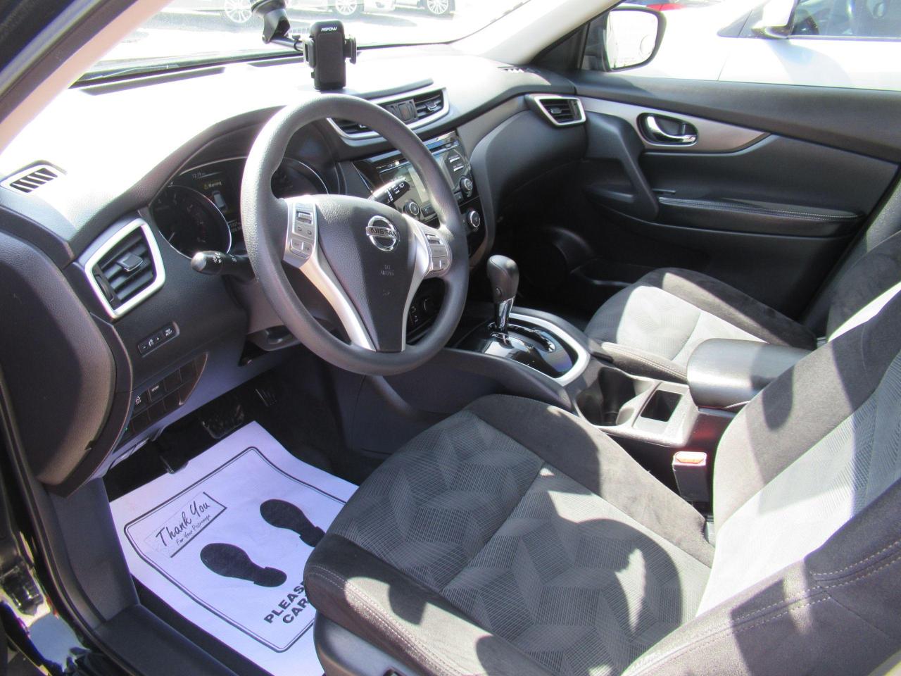 2015 Nissan Rogue S - Photo #6