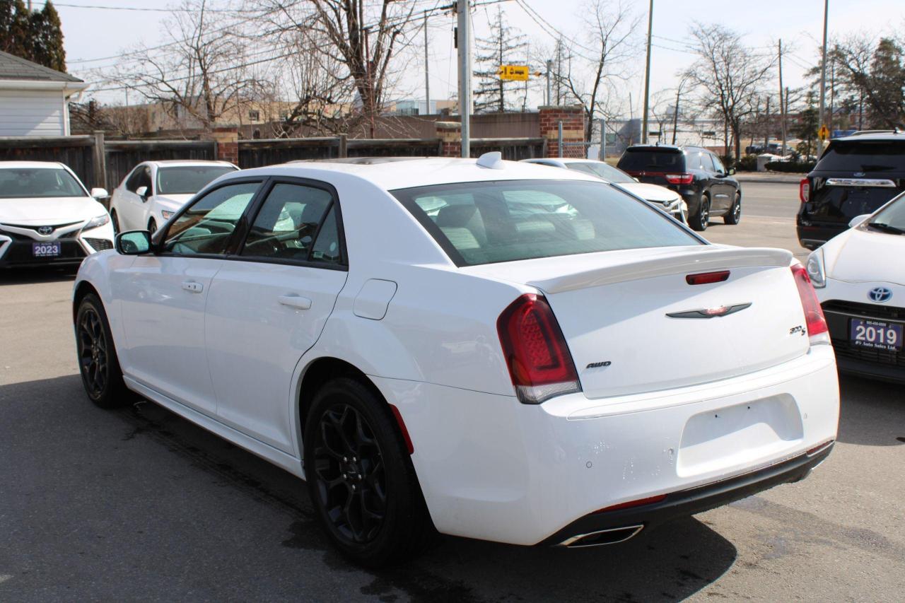 2023 Chrysler 300 300S AWD - Photo #3