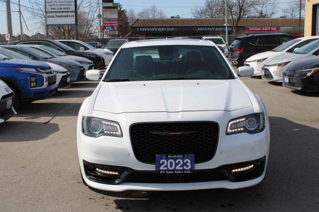 2023 Chrysler 300 300S AWD - Photo #4