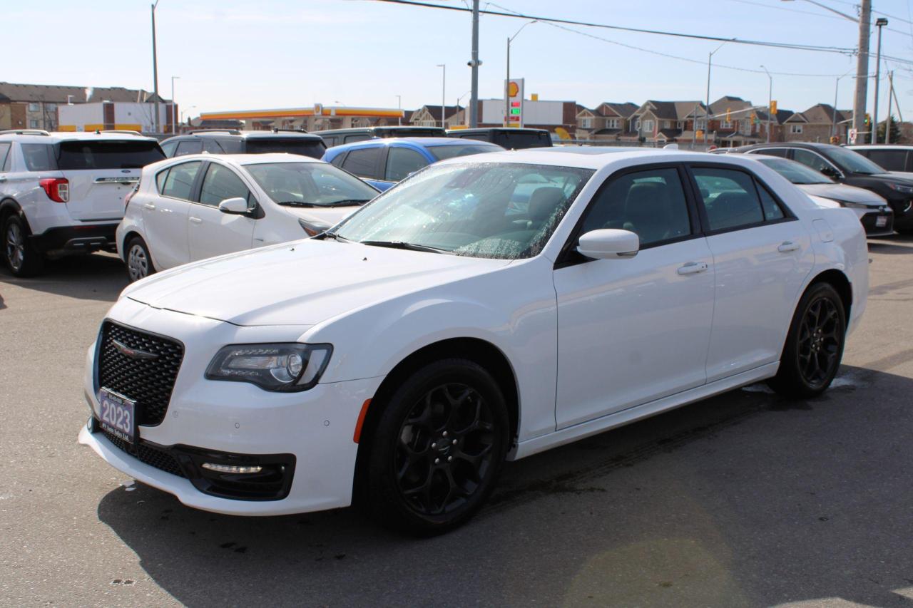2023 Chrysler 300 300S AWD - Photo #5