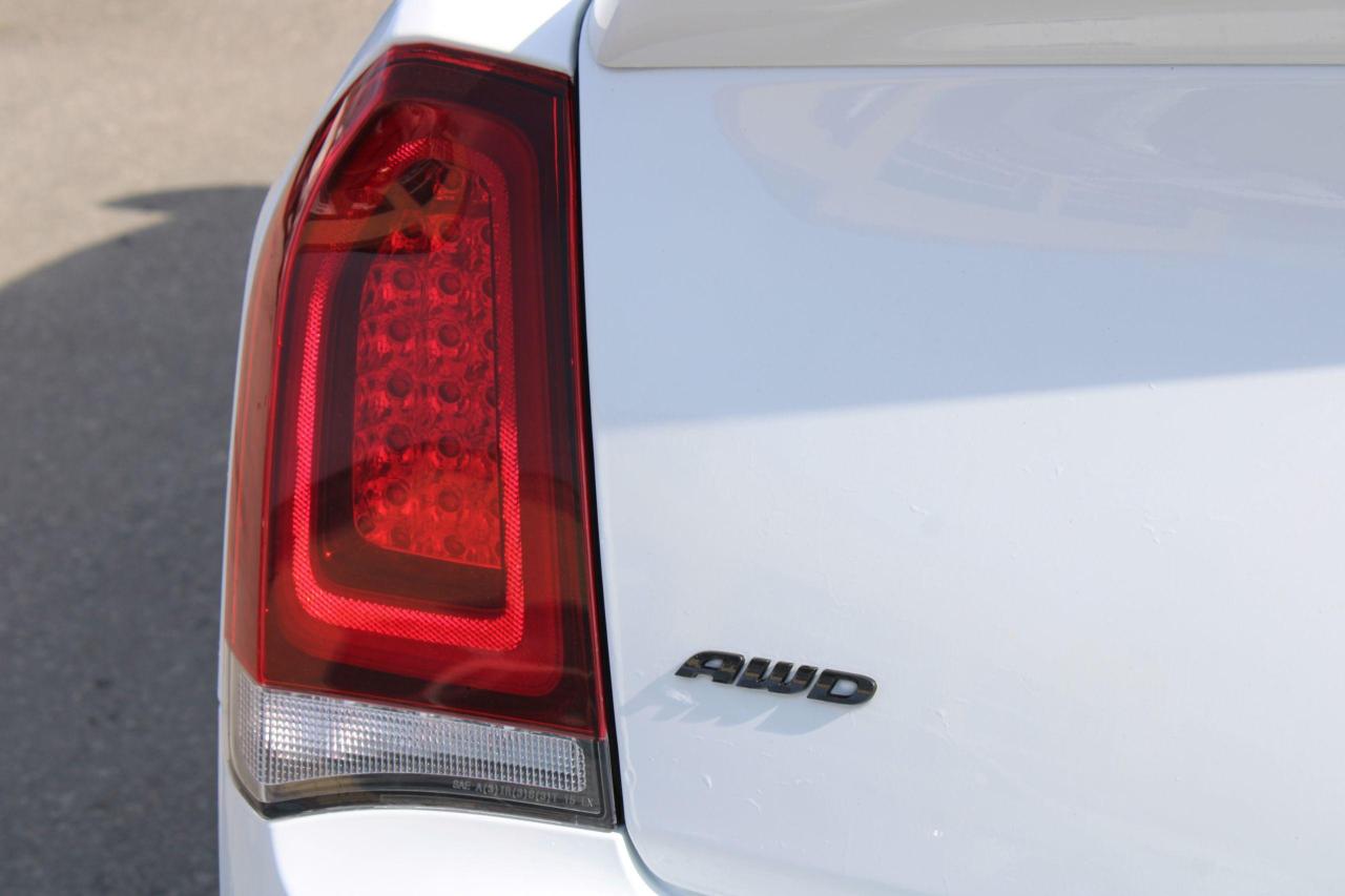 2023 Chrysler 300 300S AWD - Photo #6
