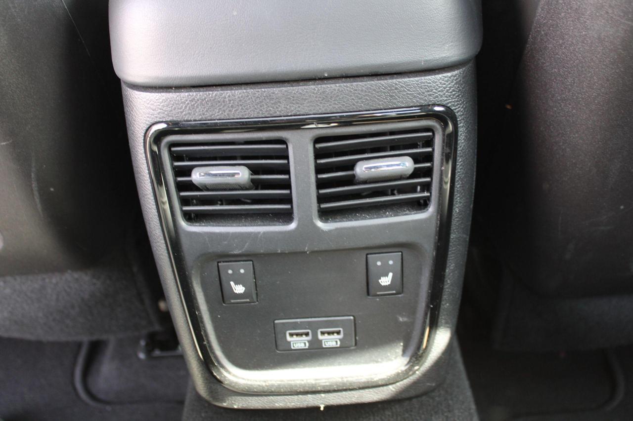 2023 Chrysler 300 300S AWD - Photo #12