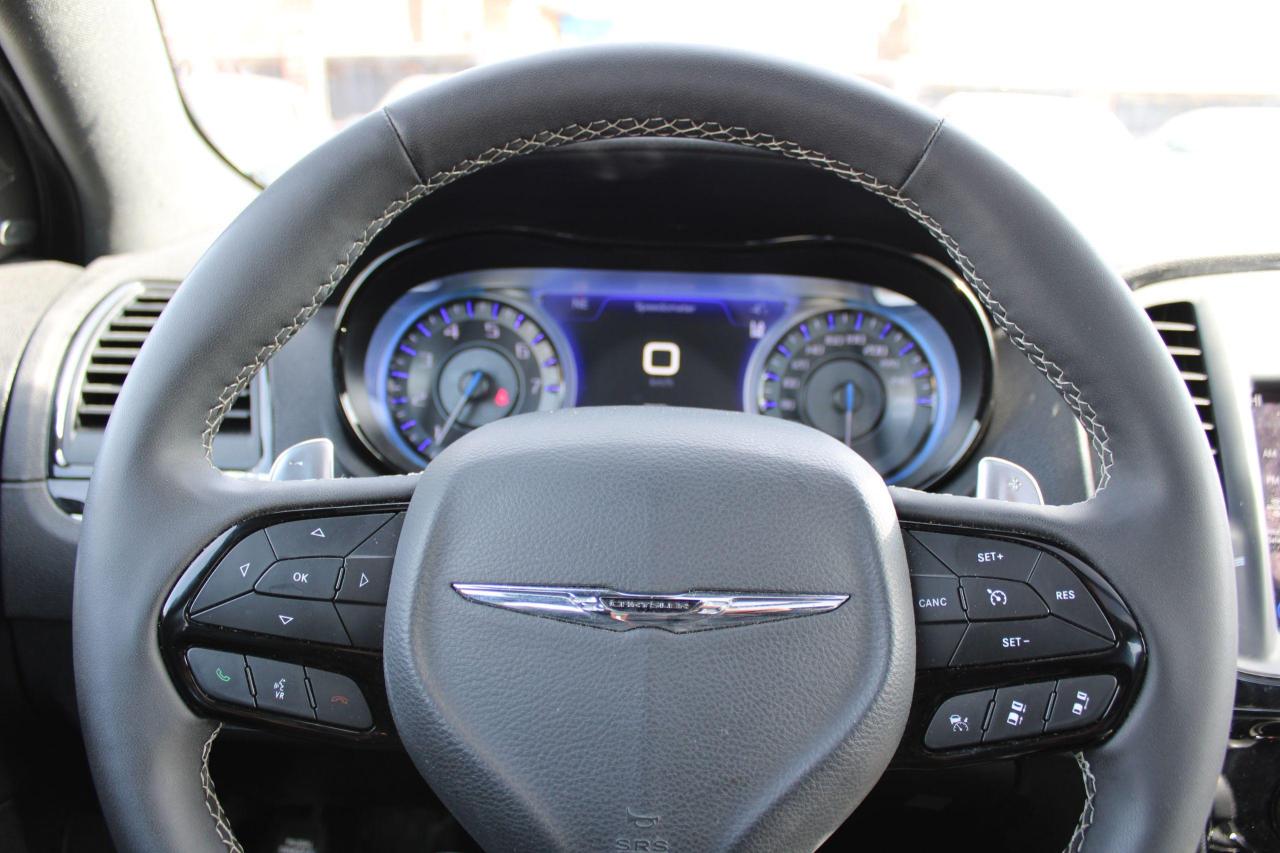 2023 Chrysler 300 300S AWD - Photo #16