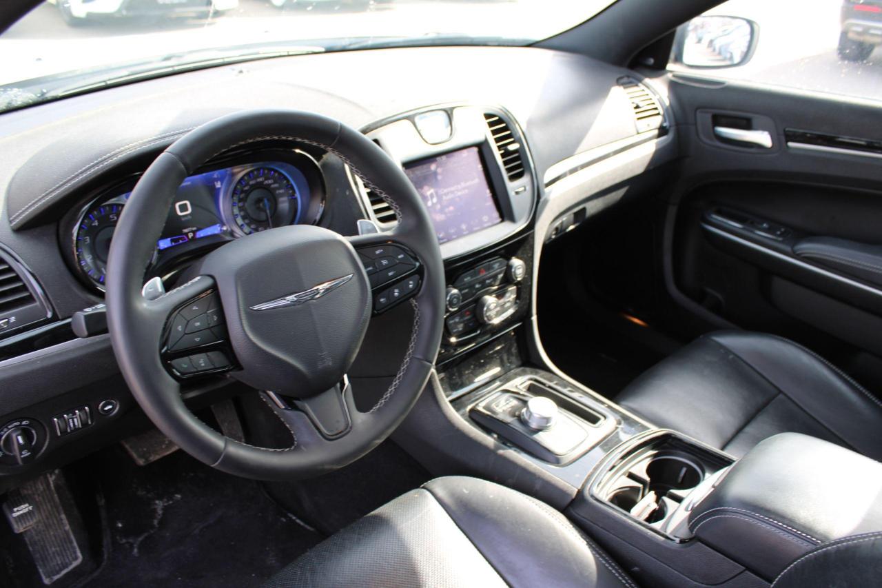 2023 Chrysler 300 300S AWD - Photo #17