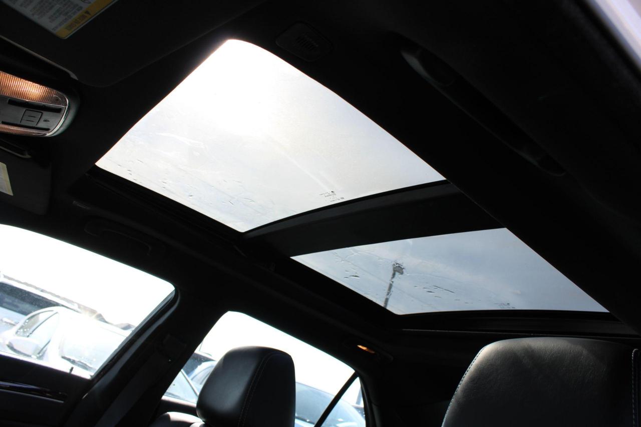 2023 Chrysler 300 300S AWD - Photo #18