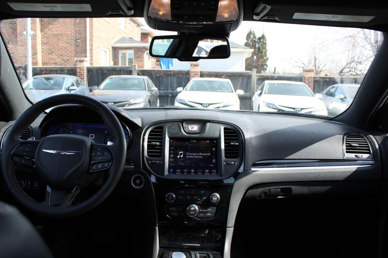 2023 Chrysler 300 300S AWD - Photo #23
