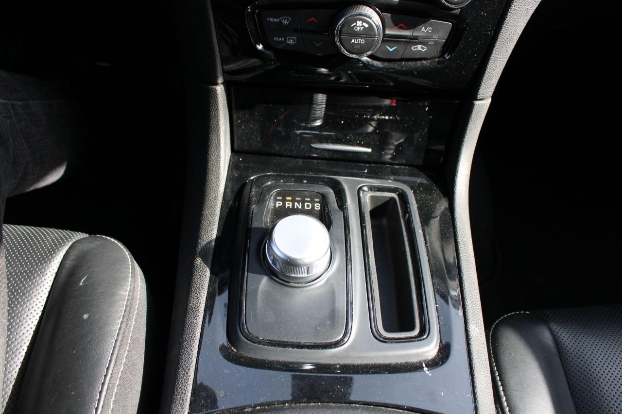 2023 Chrysler 300 300S AWD - Photo #24