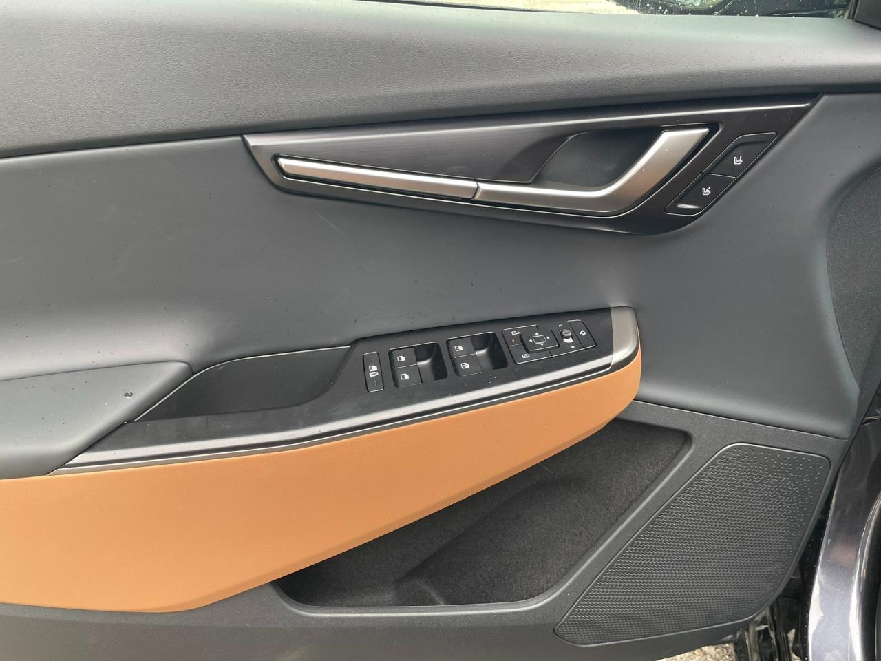 2025 Kia EV6 Land w/Premium Package Photo