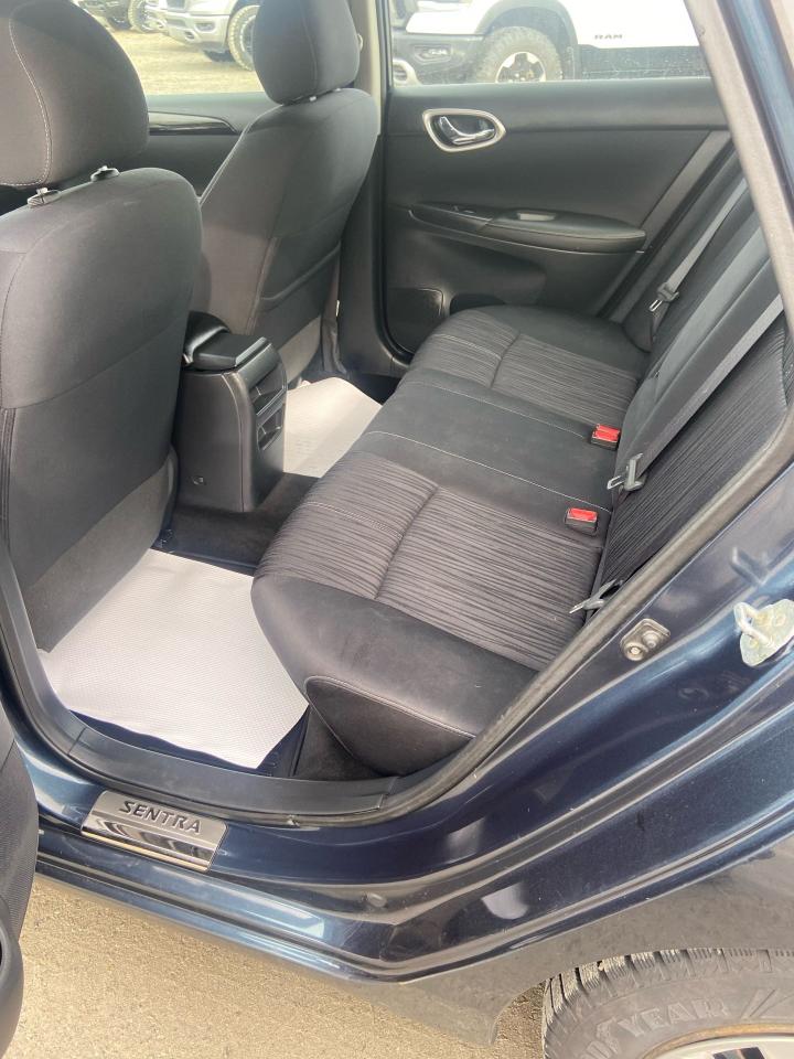 2017 Nissan Sentra SV Photo19