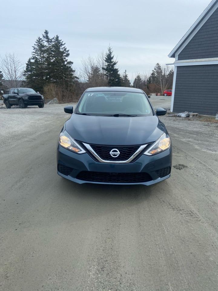2017 Nissan Sentra SV Photo12