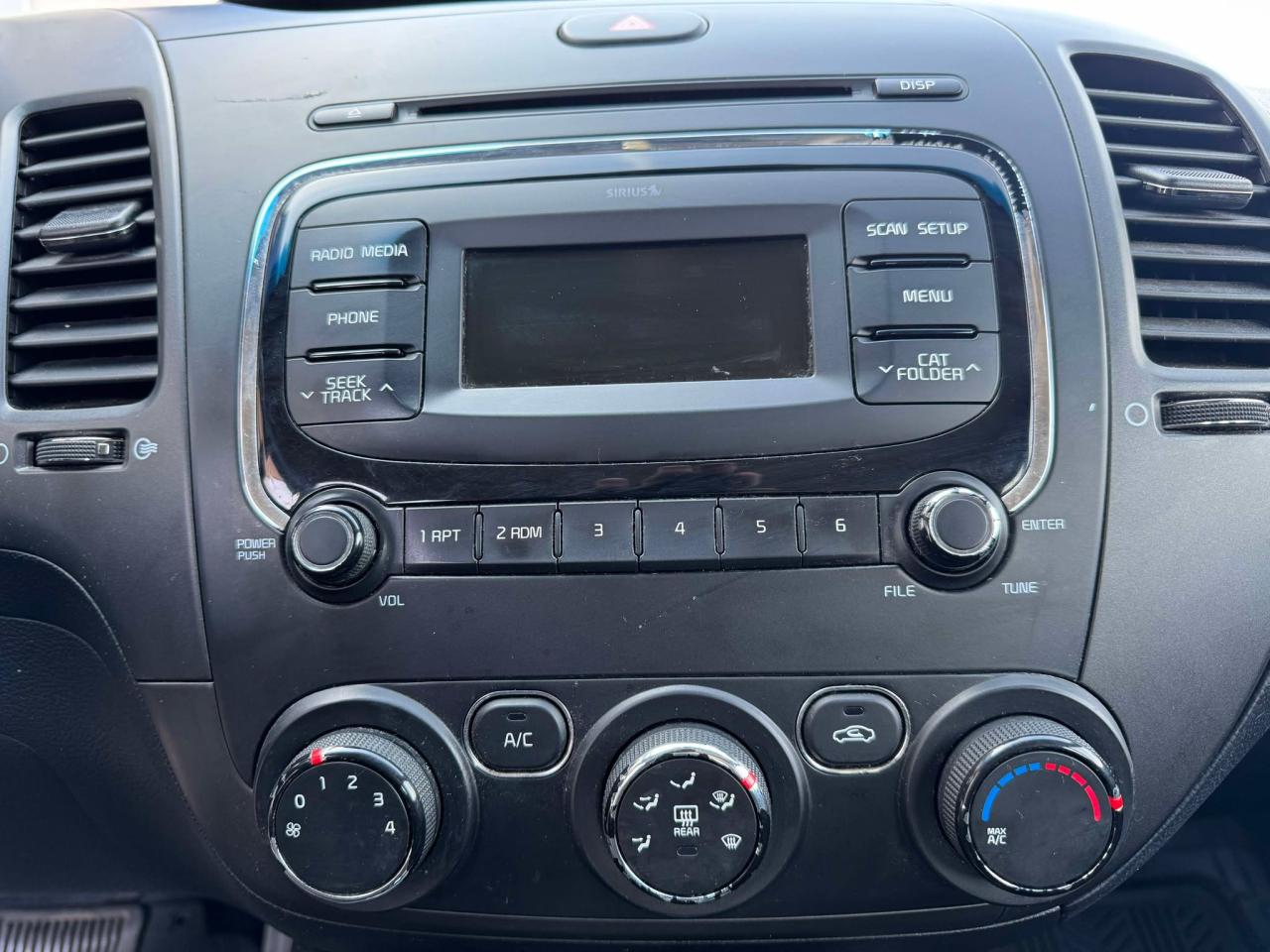 2017 Kia Forte 4dr Sdn Auto LX - Photo #19