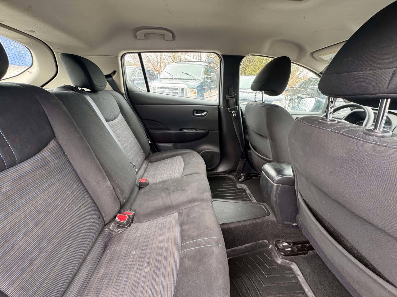 2018 Nissan Leaf S Hatchback - Photo #17