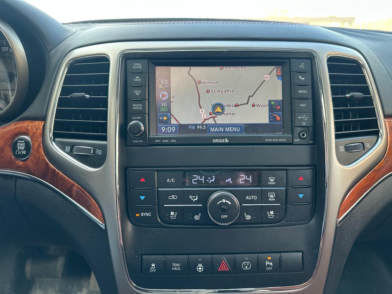 2013 Jeep Grand Cherokee 4WD 4dr Overland - Photo #13