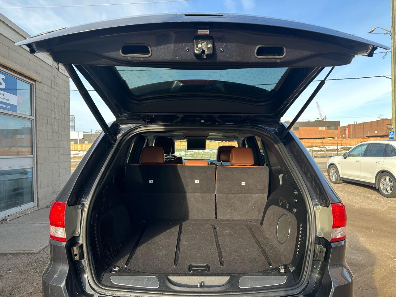 2013 Jeep Grand Cherokee 4WD 4dr Overland - Photo #12