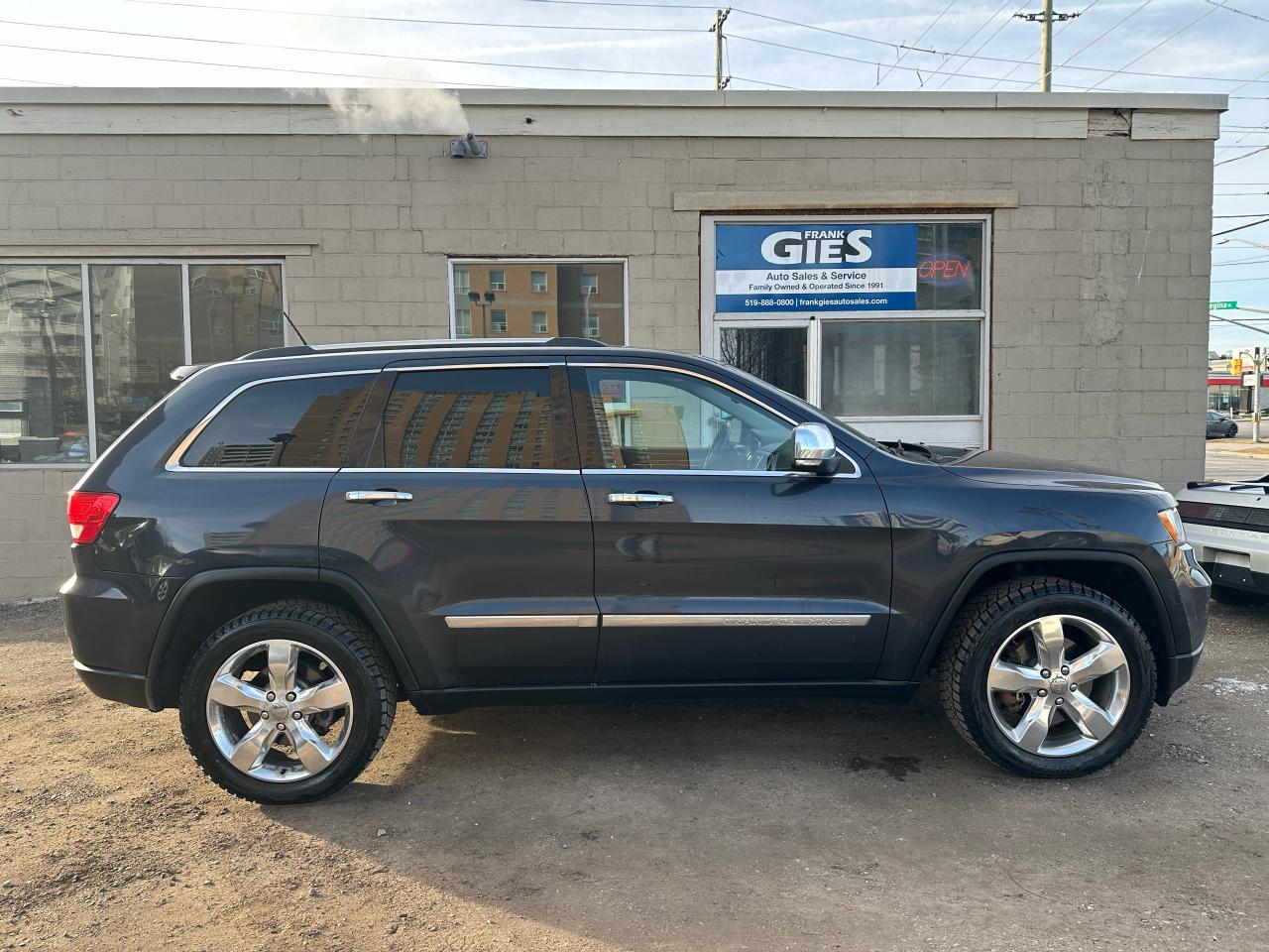 2013 Jeep Grand Cherokee 4WD 4dr Overland - Photo #2