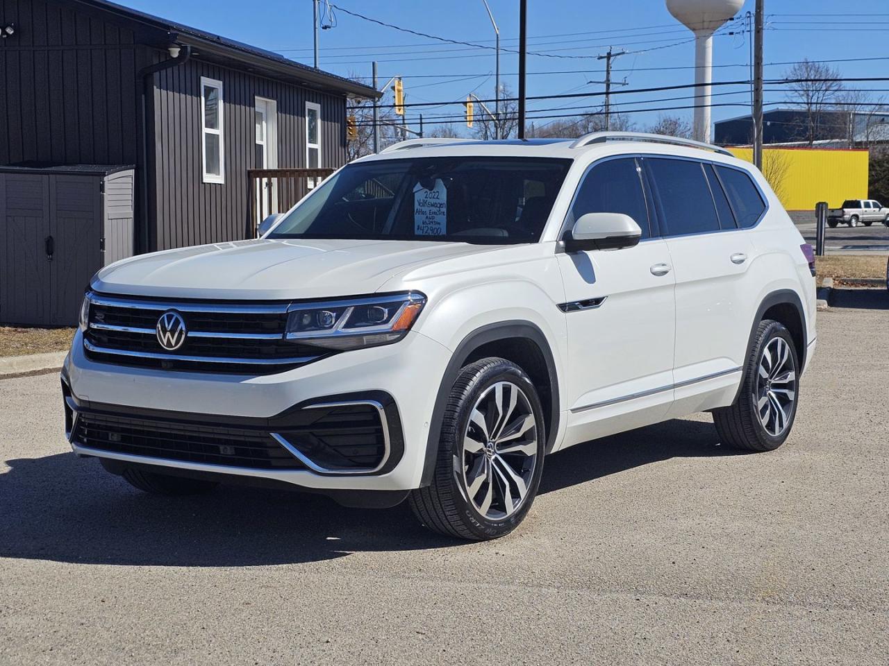 Used 2022 Volkswagen Atlas V6 SEL Premium R-Line 4MOTION for sale in Gananoque, ON