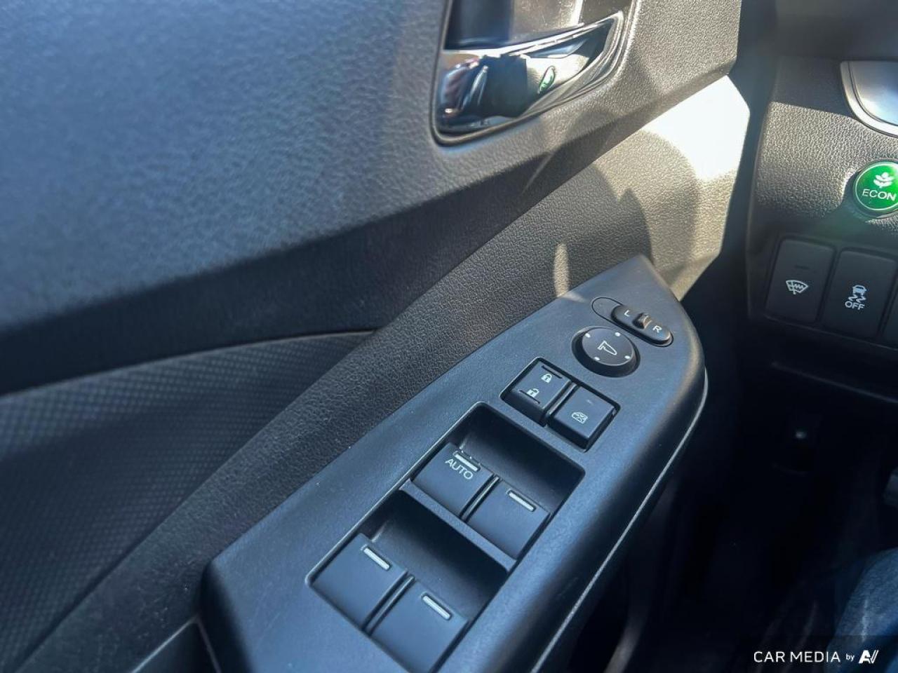 2016 Honda CR-V SE / AWD / HTD SEATS / REVERSE CAM / ALLOYS - Photo #12