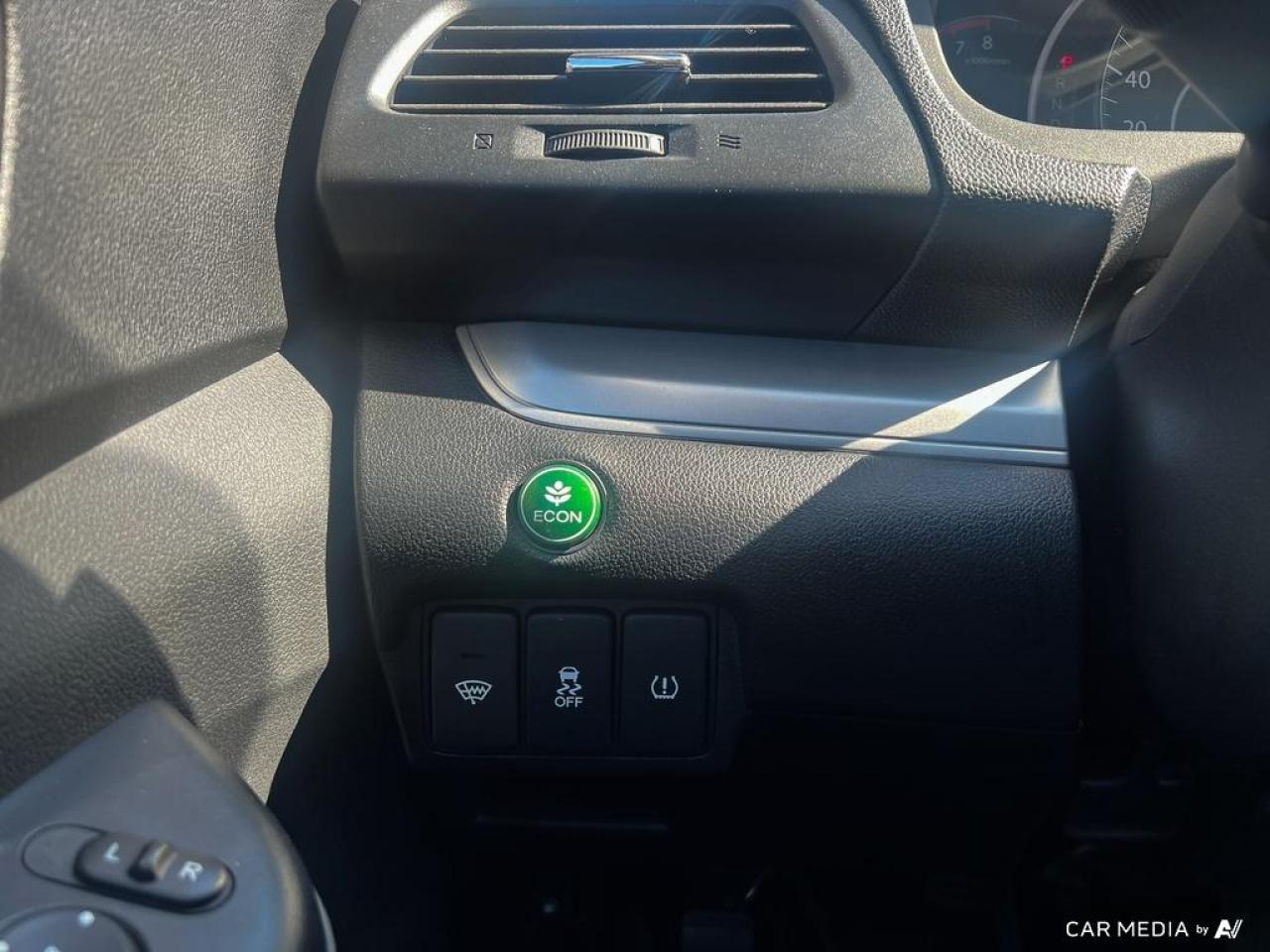 2016 Honda CR-V SE / AWD / HTD SEATS / REVERSE CAM / ALLOYS - Photo #13
