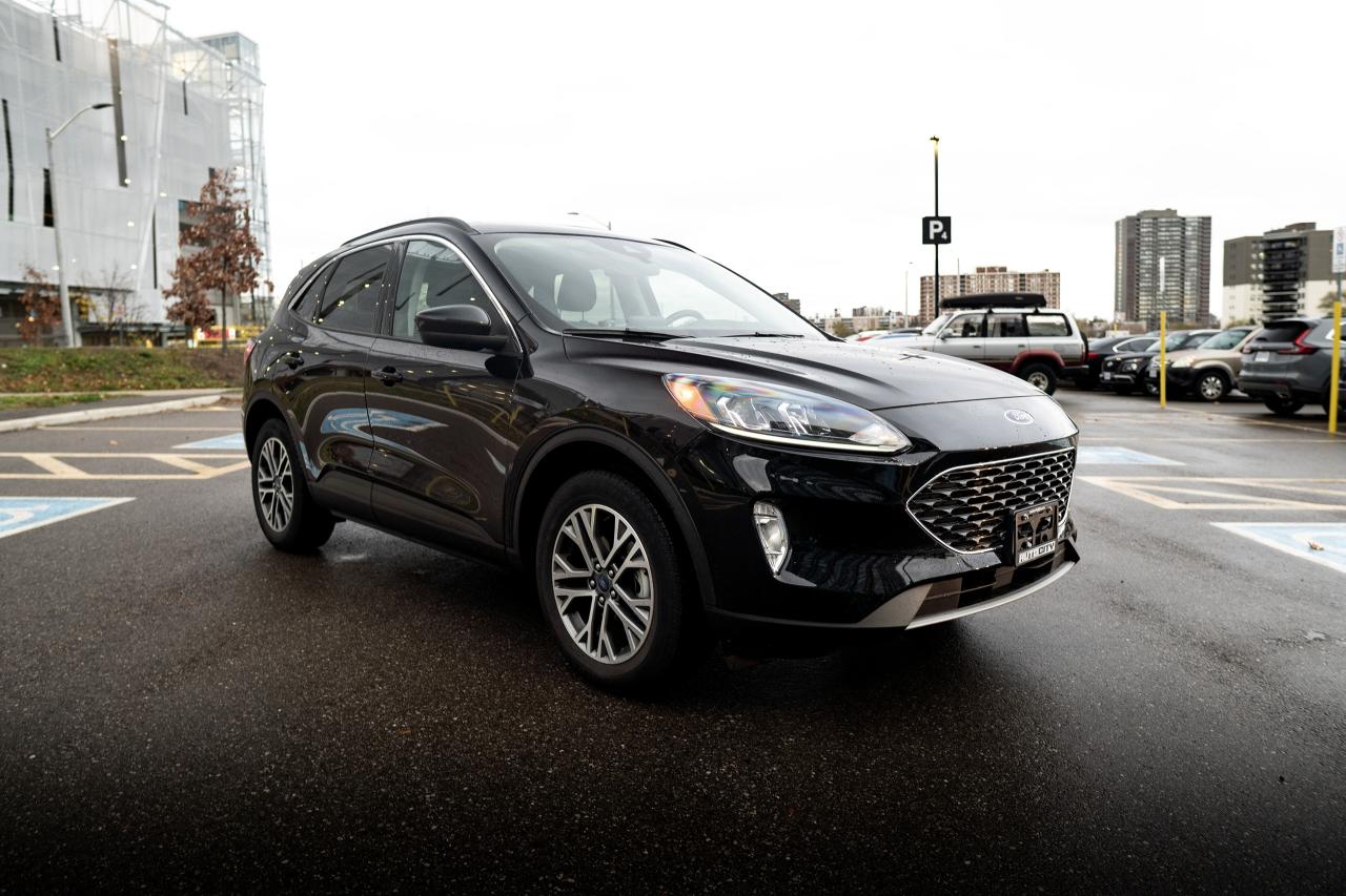 2021 Ford Escape SEL | CLEAN CARFAX | NO ACCIDENTS | - Photo #3