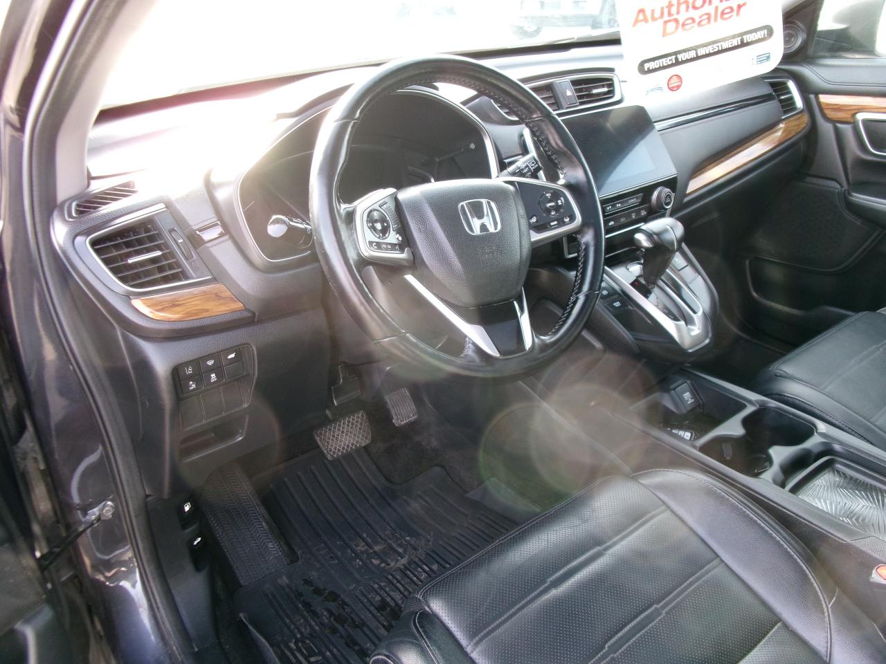 2017 Honda CR-V Touring  AWD  "VERY NICE VEHICLE" - Photo #10