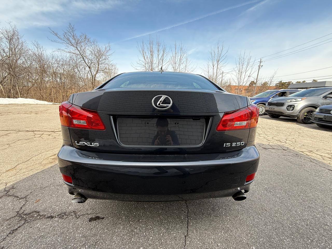 2008 Lexus IS 250 RWD AUTO *SAFETY INCL*CLEAN CARFAX*1 OWNER* - Photo #4
