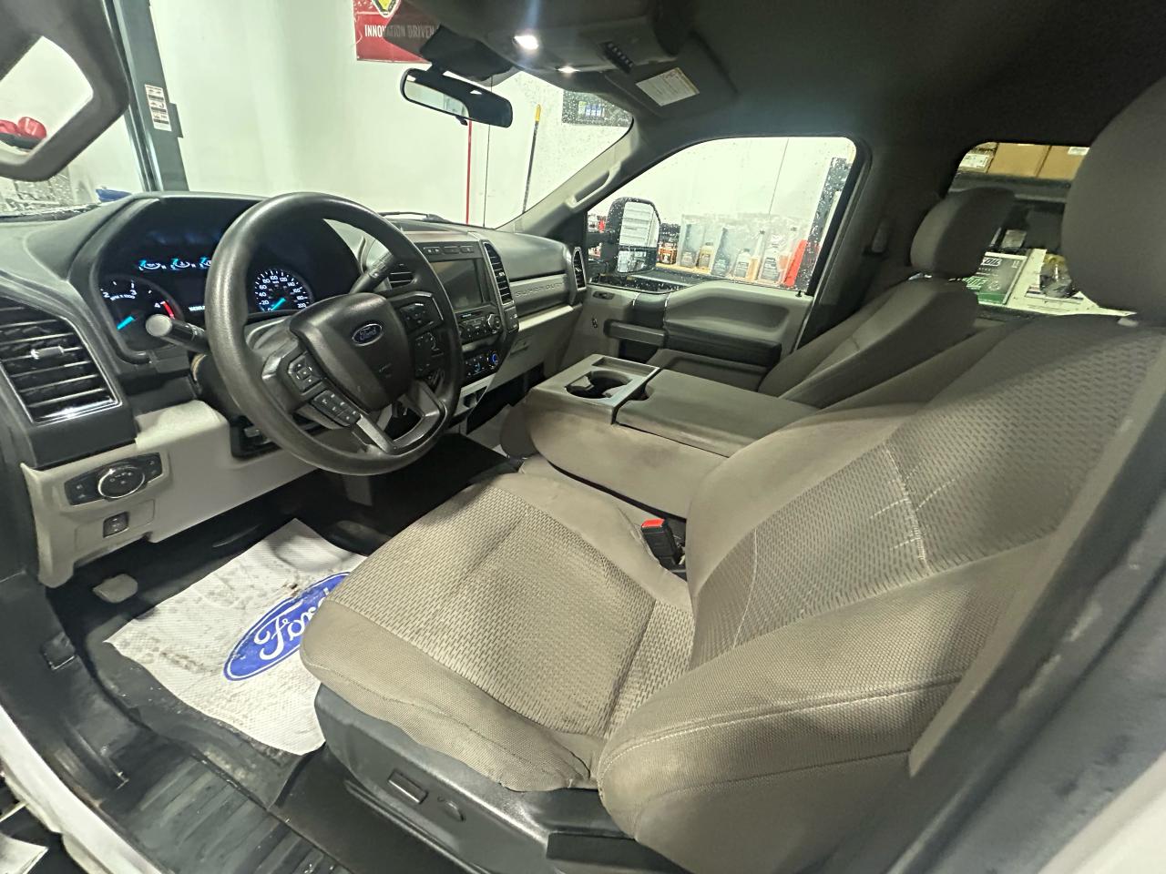 2020 Ford F-350  - Photo #4