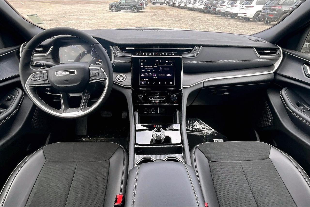 2025 Jeep Grand Cherokee ALTITUDE | Leather | Sunroof | Tow Pkg | Side Step Photo