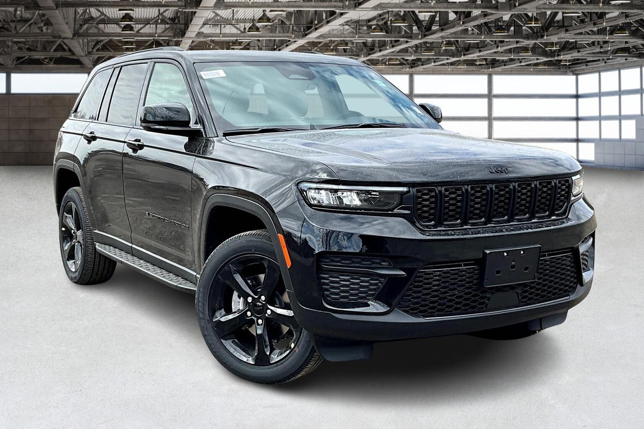2025 Jeep Grand Cherokee ALTITUDE | Leather | Sunroof | Tow Pkg | Side Step Photo