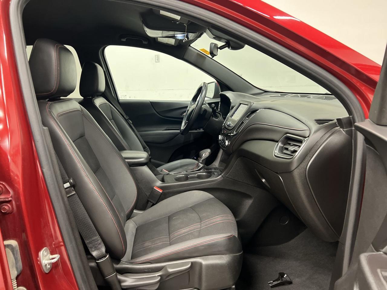 2022 Chevrolet Equinox RS AWD |LEATHER |CARPLAY |REMOTE START |BLIND SPOT Photo