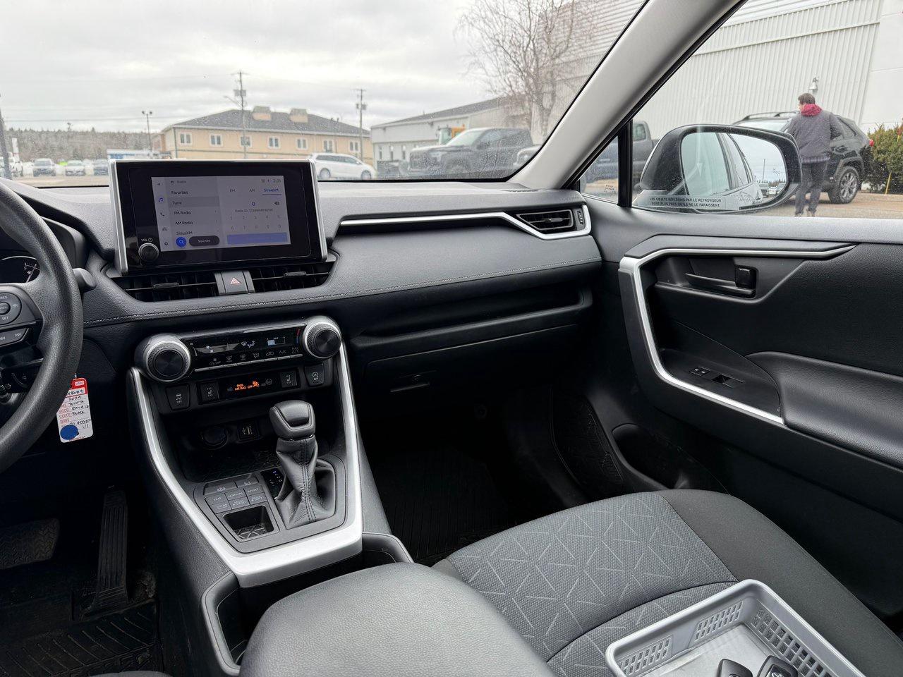 2024 Toyota RAV4 LE Photo