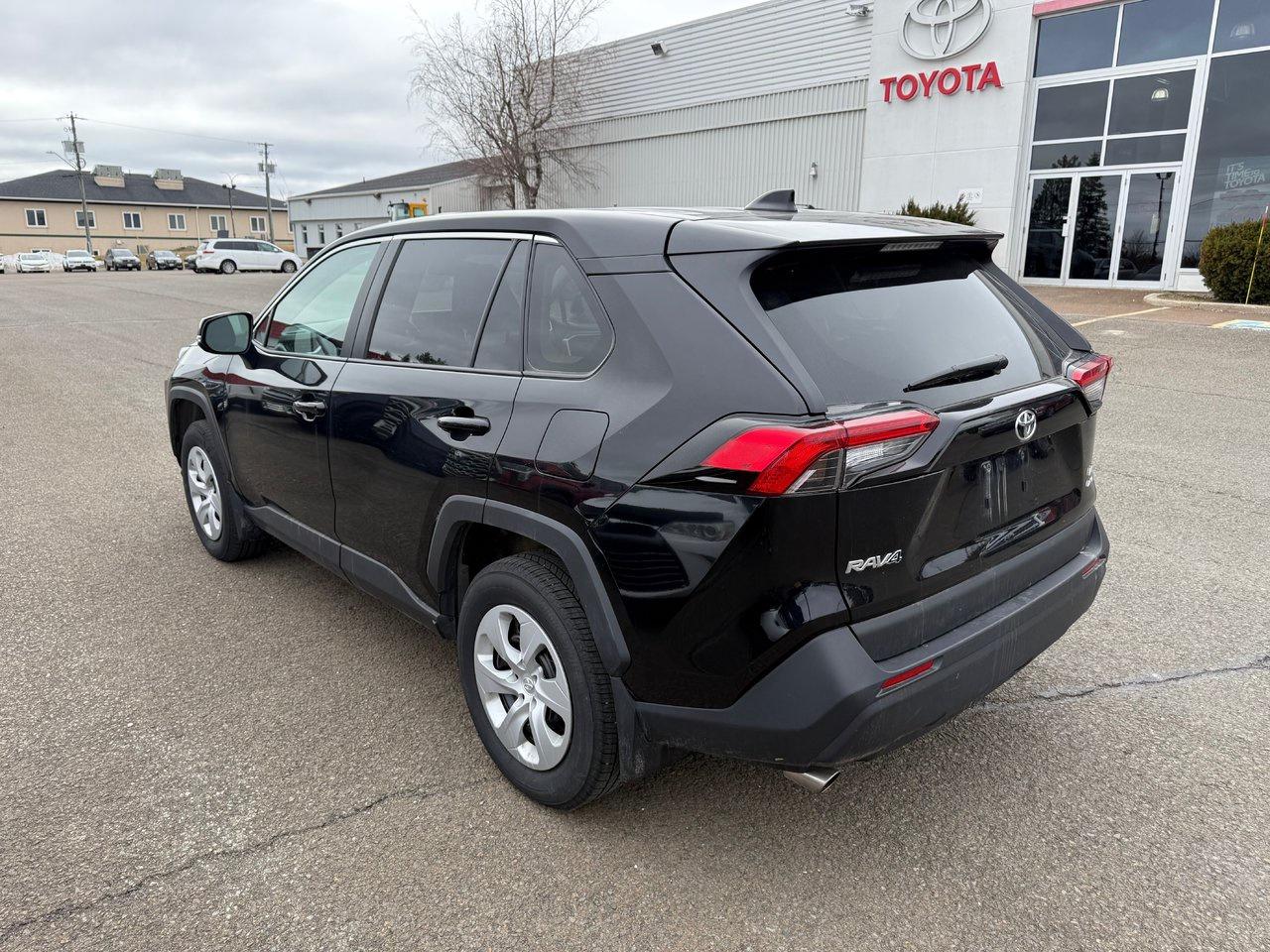 2024 Toyota RAV4 LE Photo