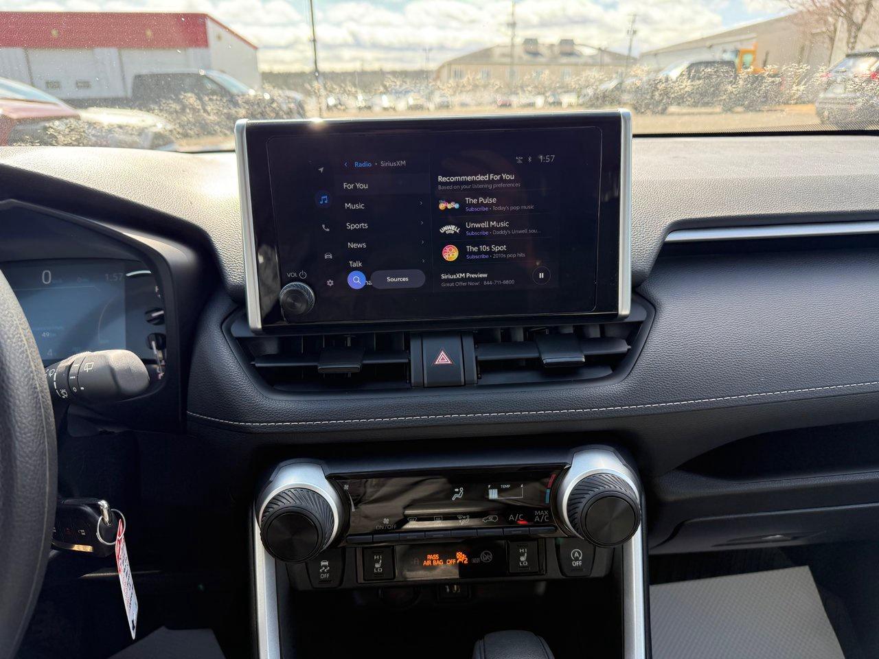 2024 Toyota RAV4 LE Photo