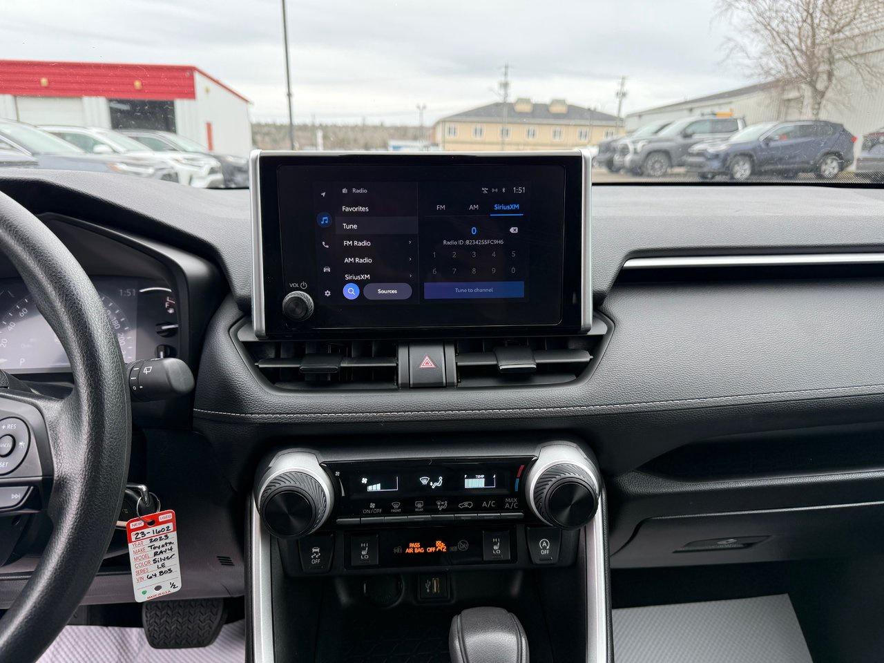 2023 Toyota RAV4 LE Photo