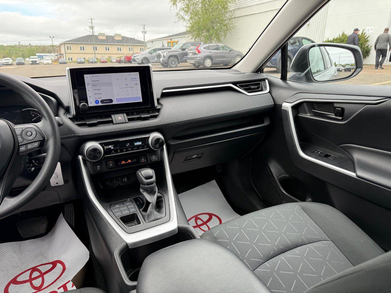 2024 Toyota RAV4 LE Photo