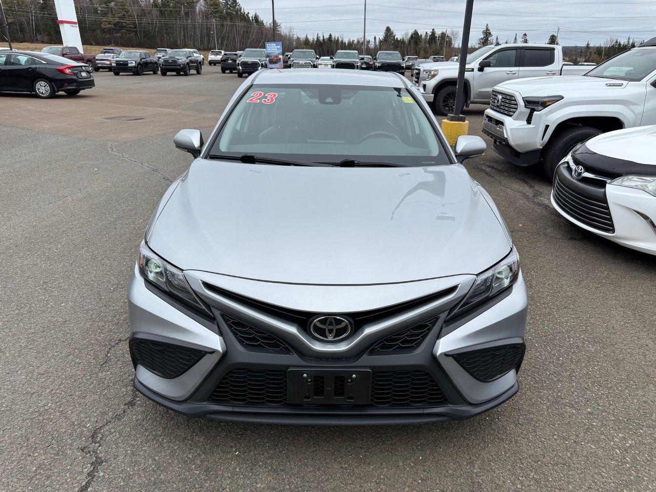 2023 Toyota Camry SE Photo1