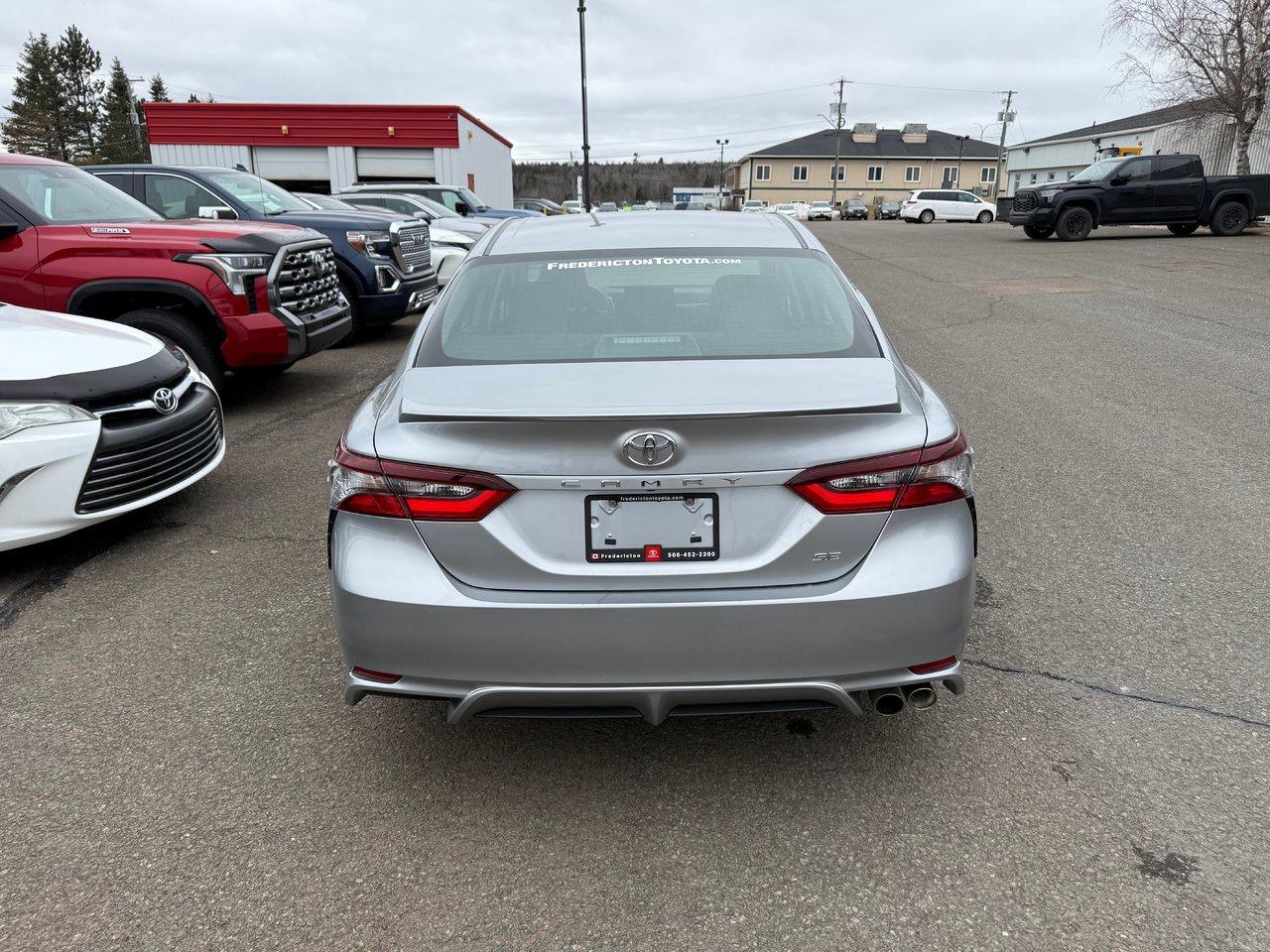 2023 Toyota Camry SE Photo