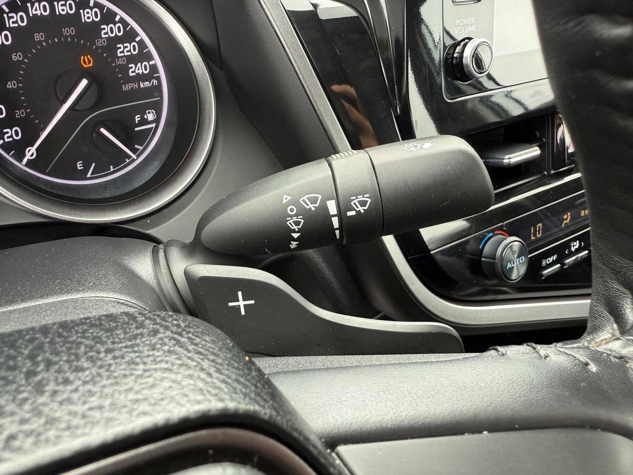 2023 Toyota Camry SE Photo