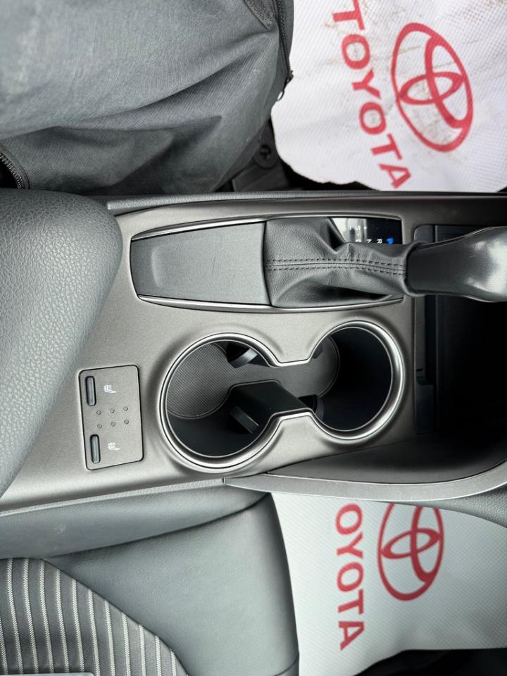 2023 Toyota Camry SE Photo