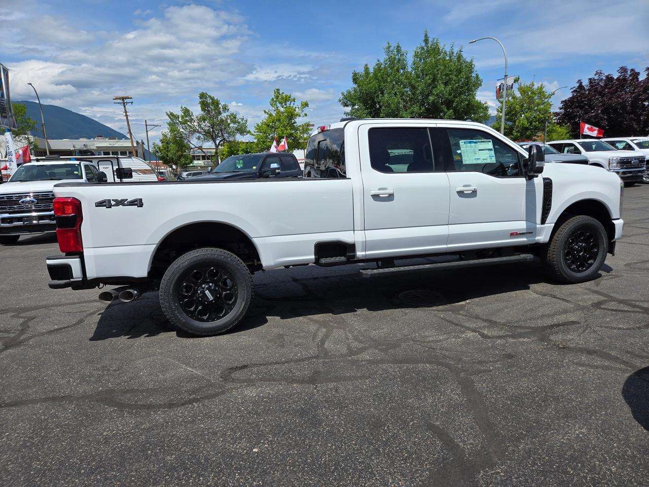 2025 Ford F-350 Super Duty SRW Lariat Photo