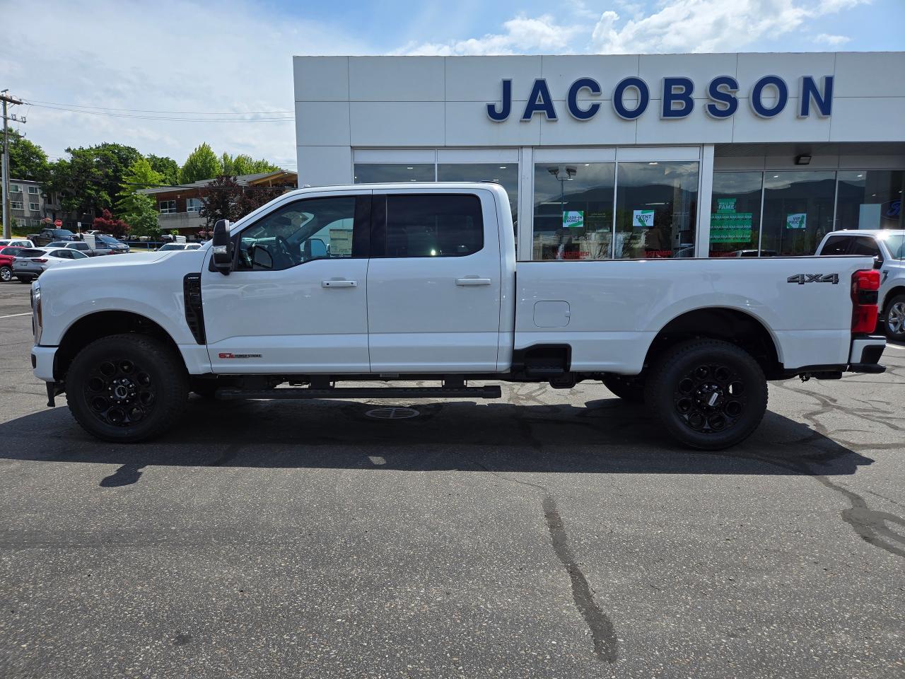2025 Ford F-350 Super Duty SRW Lariat Photo5