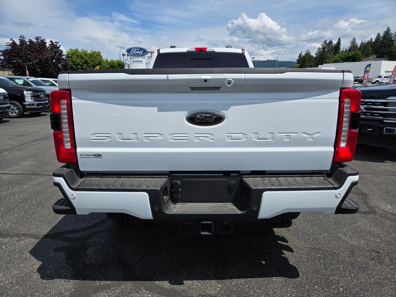 2025 Ford F-350 Super Duty SRW Lariat Photo5